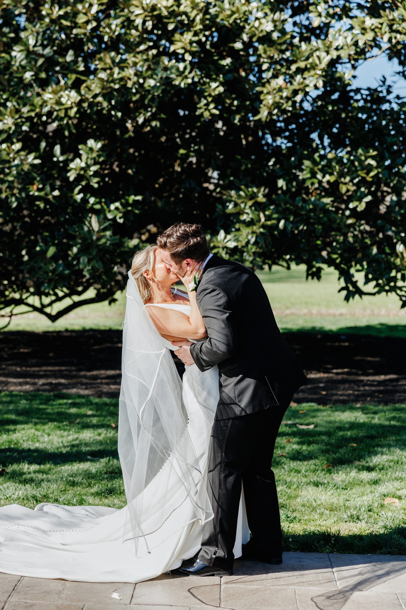First kiss under the tree at Historic Whitewood